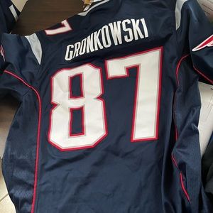 Men’s large Gronkowski patriots jersey straight from the NFL shop